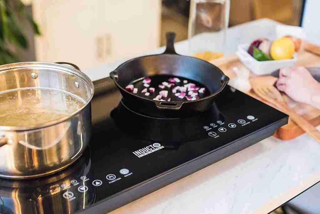 Induction cooker or hob for counter top